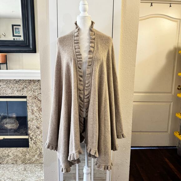 Sutton Studio Made in Italy Wool Knit Ruffled Shawl Wrap Poncho Beige OS - Picture 3 of 7
